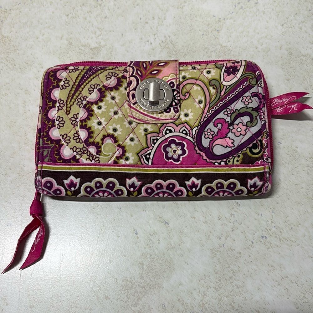 Vera Bradley Very Berry Paisley Twist-lock Wallet